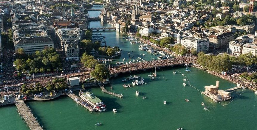 Street Parade Zurich bridge aerial view - Street Parade Zurich 2019 - Lineupping
