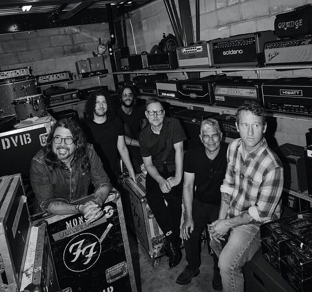 Portrait of Foo Fighters band members - credits Elizabeth Miranda - Foo Fighters tour dates - Lineupping.com