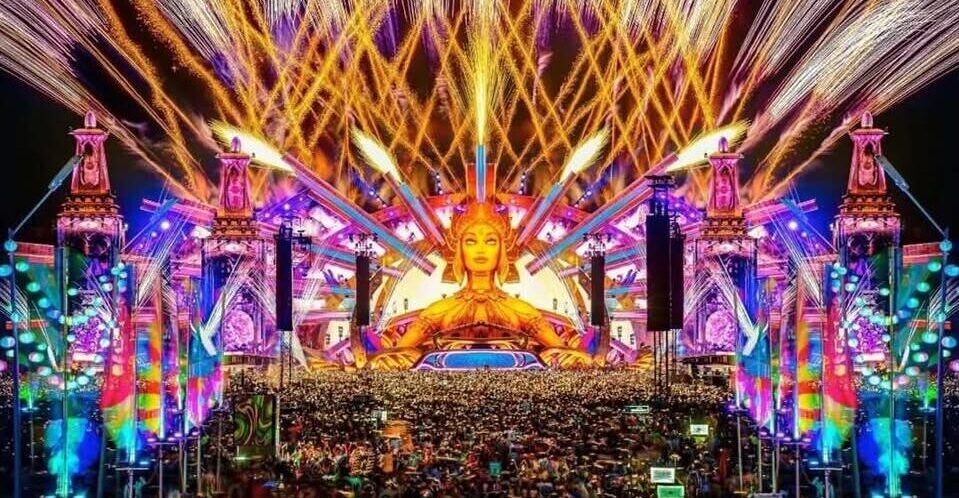 Aerial view of EDC Festival stage with lights and colours - credits EDM Lab - EDC Festival Colombia 2026 - Lineupping.com