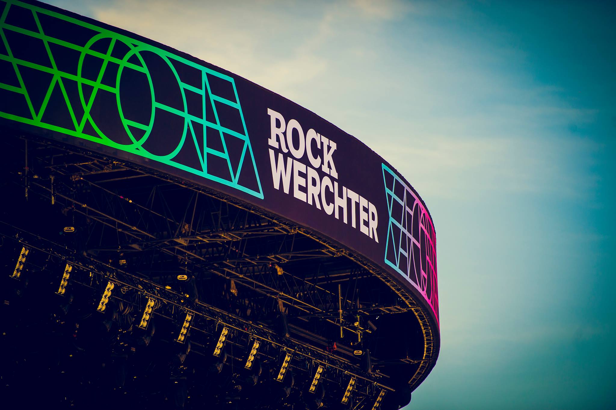 Aerial view of Rock Werchter stage with lights - credits Rock Werchter - Rock Werchter 2026 - Lineupping.com